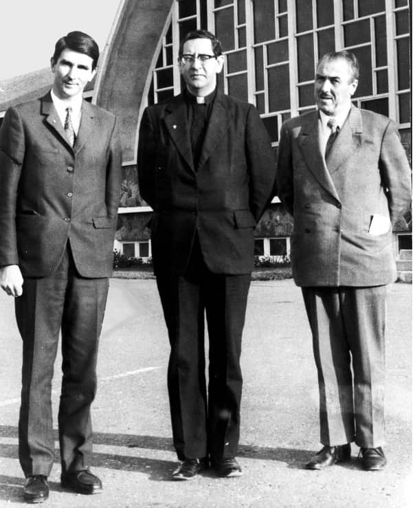 Y. Charles, R.P. Regimbal et C. Le Cossec en 1970 aux USA (Photo site du CMEB)